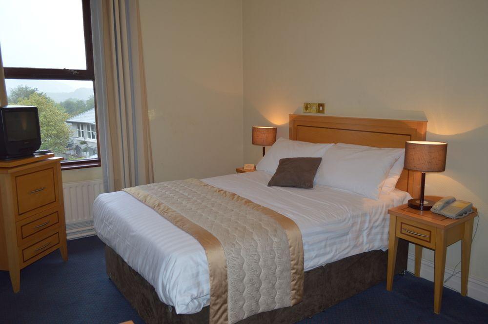 The Lakeside Hotel & Leisure Centre Killaloe Eksteriør billede