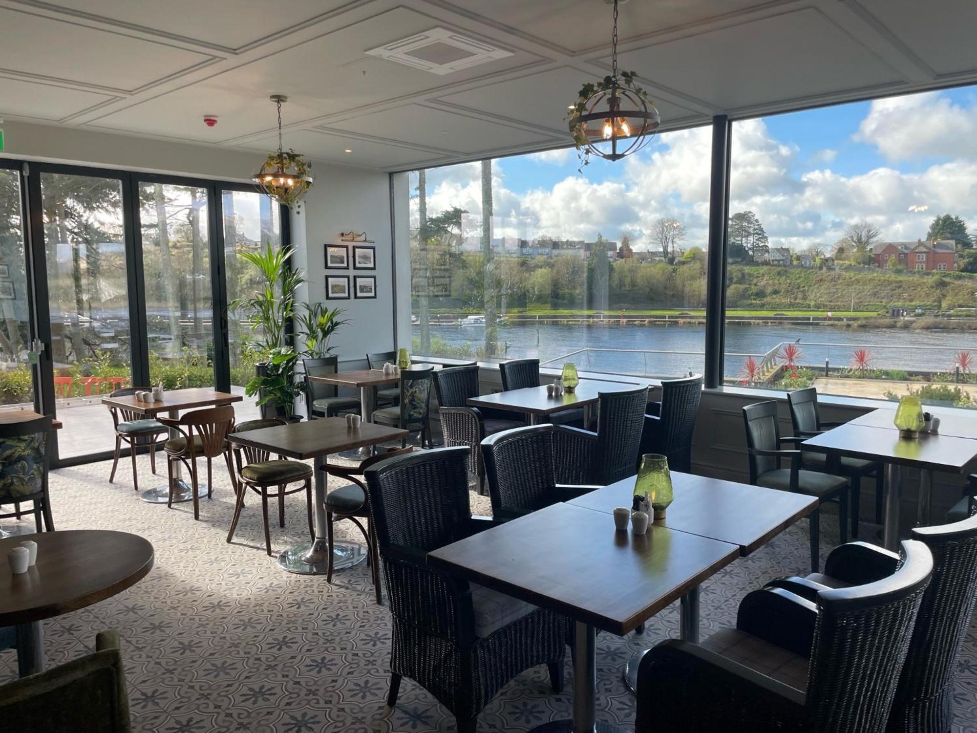 The Lakeside Hotel & Leisure Centre Killaloe Eksteriør billede