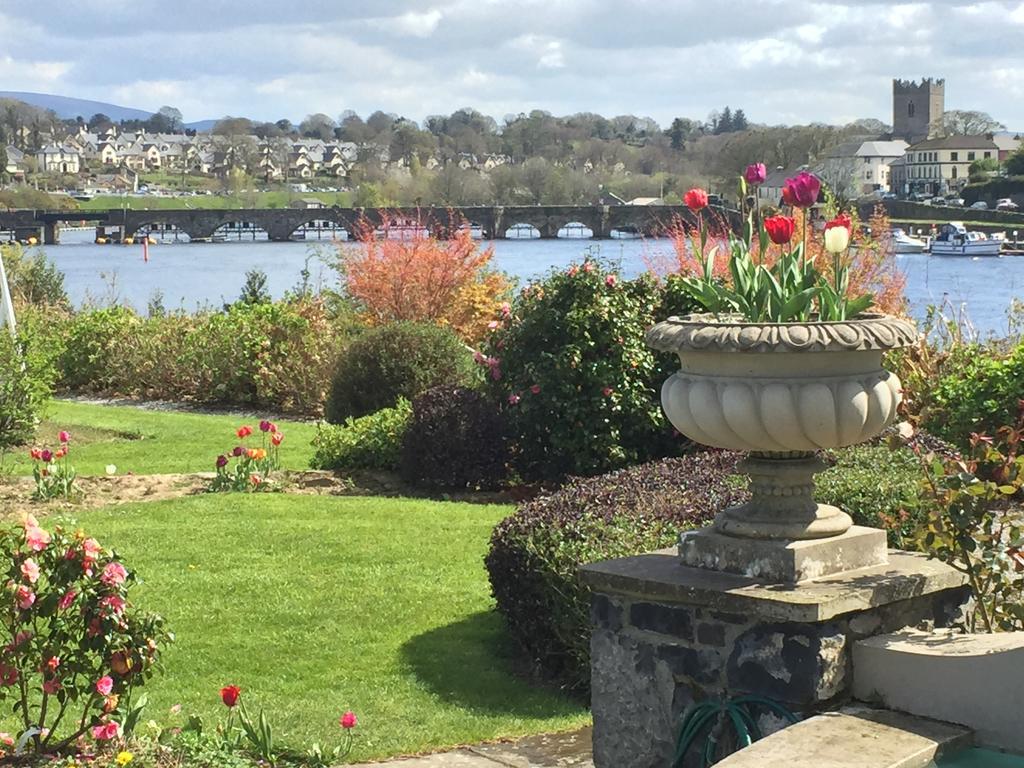 The Lakeside Hotel & Leisure Centre Killaloe Eksteriør billede